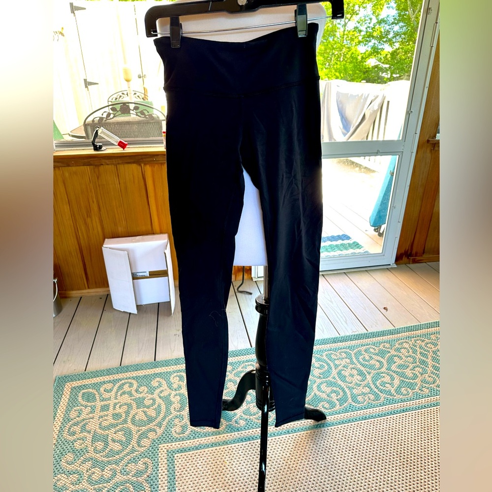 Lululemon size 4 stretch pants black